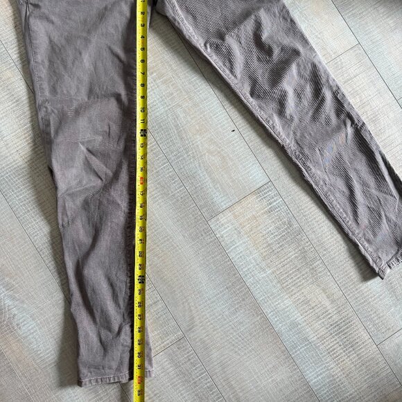 Rag and Bone Chinos 32x32 - Picture 5 of 5